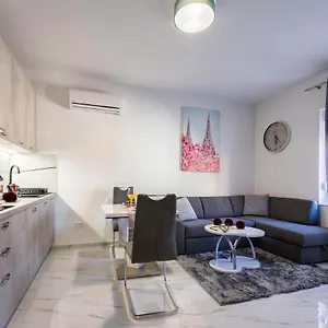  Apartment Luxury Old